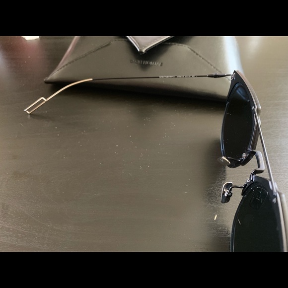 Authentic Christian Dior sunglasess - Picture 4 of 4